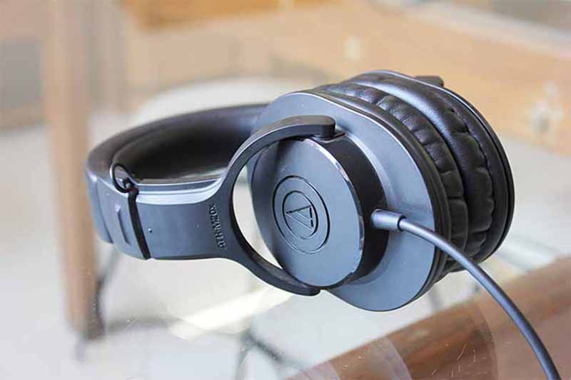 Tai nghe Audio Technica ATH-M20X âm thanh tuyệt vời, mạnh mẽ, chắc khỏe