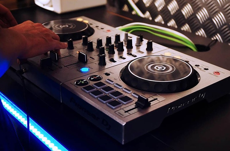 Pioneer DDJ-400 sản phẩm chính hãng